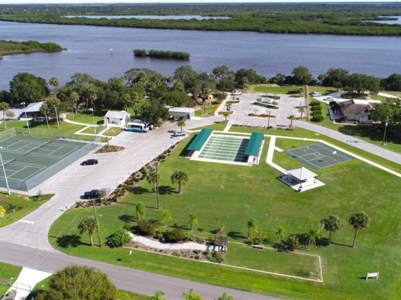 3497  DISCOVERY DR ,PUNTA GORDA,33983 en Colombia - Amoblados.co