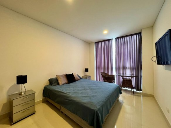 Cosmoplaza | 2 Alcobas, Piscina y Parqueadero en Cali - Amoblados.co
