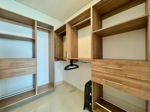 Cosmoplaza | 2 Alcobas, Piscina y Parqueadero en Cali - Amoblados.co