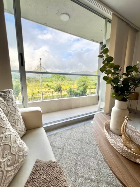 ¡Acogedor y minimalista apartamento con vistas a la montaña! en Bucaramanga - Amoblados.co