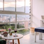 ACOGEDOR APARTAMENTO CON LINDA VISTA EN SABANETA CERCA DE MAYORCA MALL en Medellin - Amoblados.co