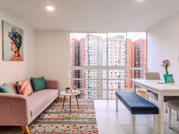 ACOGEDOR APARTAMENTO CON LINDA VISTA EN SABANETA CERCA DE MAYORCA MALL en Medellin - Amoblados.co