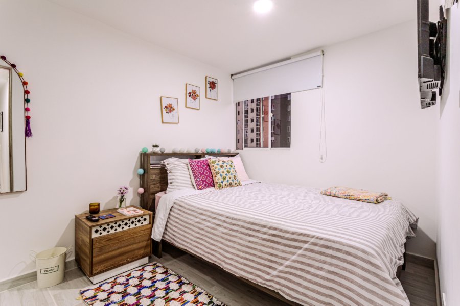 ACOGEDOR APARTAMENTO CON LINDA VISTA EN SABANETA CERCA DE MAYORCA MALL en Medellin - Amoblados.co