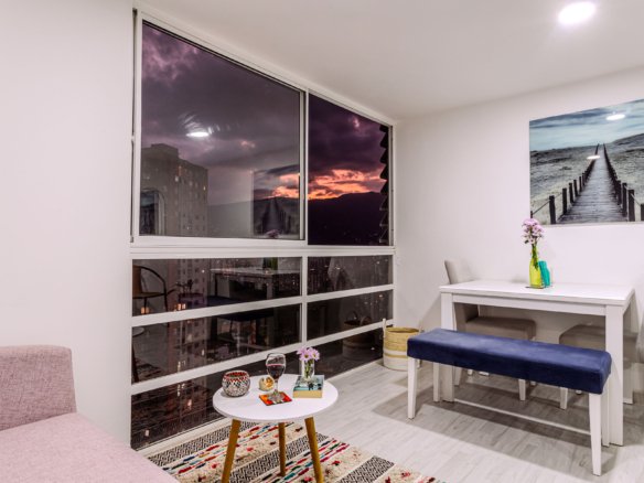 ACOGEDOR APARTAMENTO CON LINDA VISTA EN SABANETA CERCA DE MAYORCA MALL en Medellin - Amoblados.co