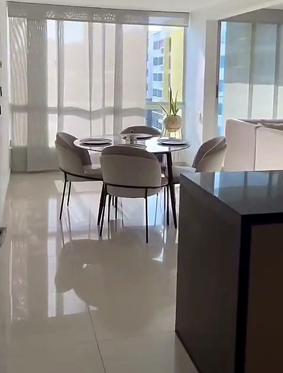 Villa Carolina – Apartamento Amoblado 3 Alcobas Piso 9 Norte de Barranquilla