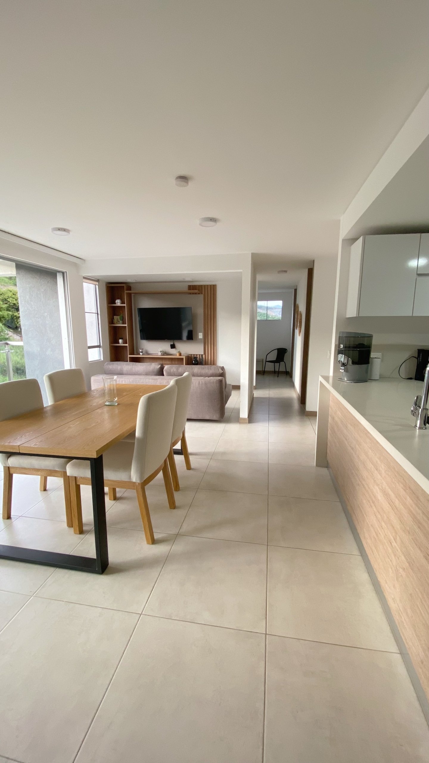 Menga Apartamento 2 Habitaciones – Avenida 9 Norte # 56N 140 en Cali - Amoblados.co